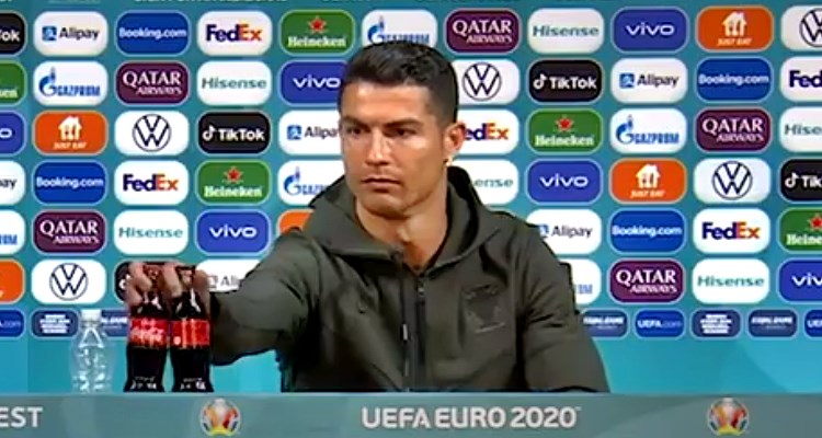 Cristiano Ronaldo faz Coca-Cola perder US$ 4 bilhões em valor mercado e pode ser punido pela UEFA