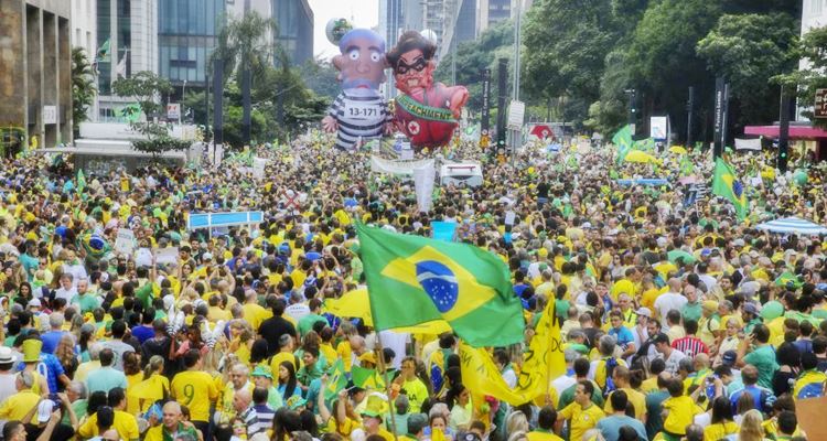 Manifestação para impeachment de Dilma em 2016